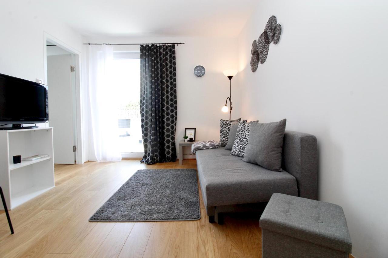 Modern Balcony Apartment With Pool Close To Lake In "Donaustadt" Wien Exteriör bild